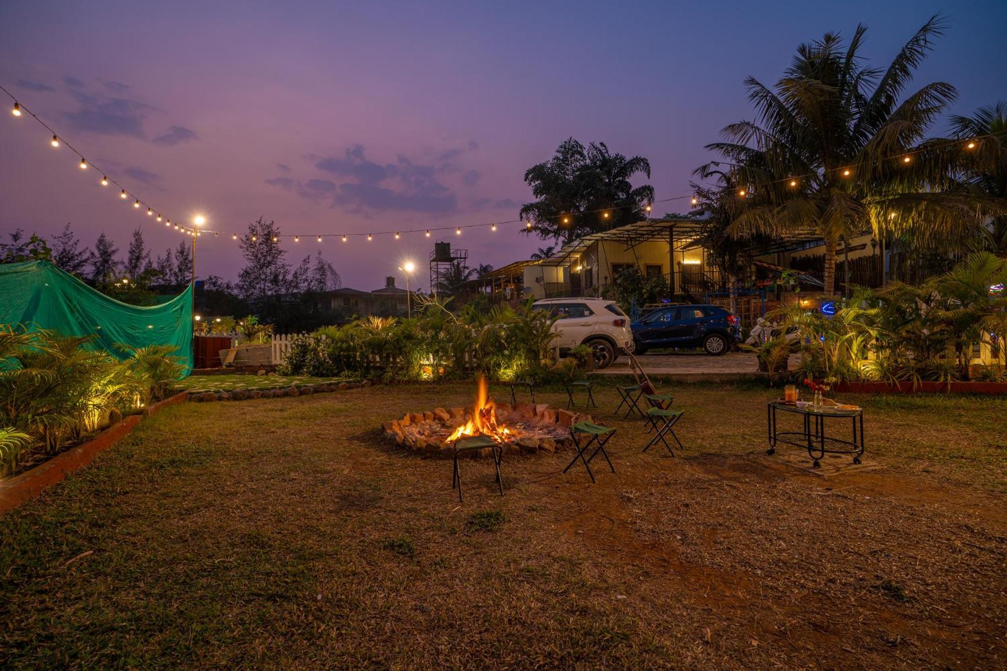 Boxtel Lonavala Hostel Ngoại thất bức ảnh